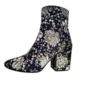 Merona Arie Brocade Booties  Royal Blue & Metallic Silver Embroidery 9.5 EUC